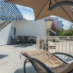 Luxury Melissa Apartment *