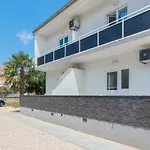 Apartment Luxury Melissa