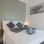 Luxury Melissa
