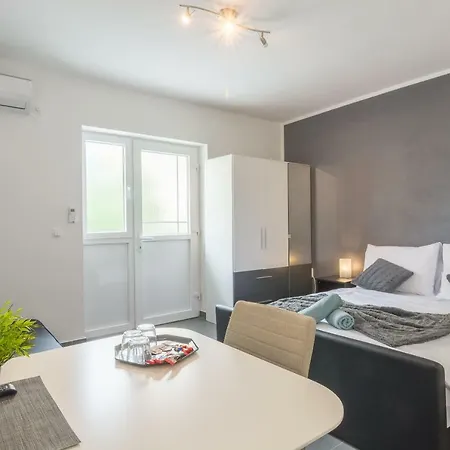 Luxury Melissa Apartman *