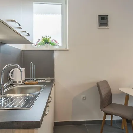 Luxury Melissa Apartment *